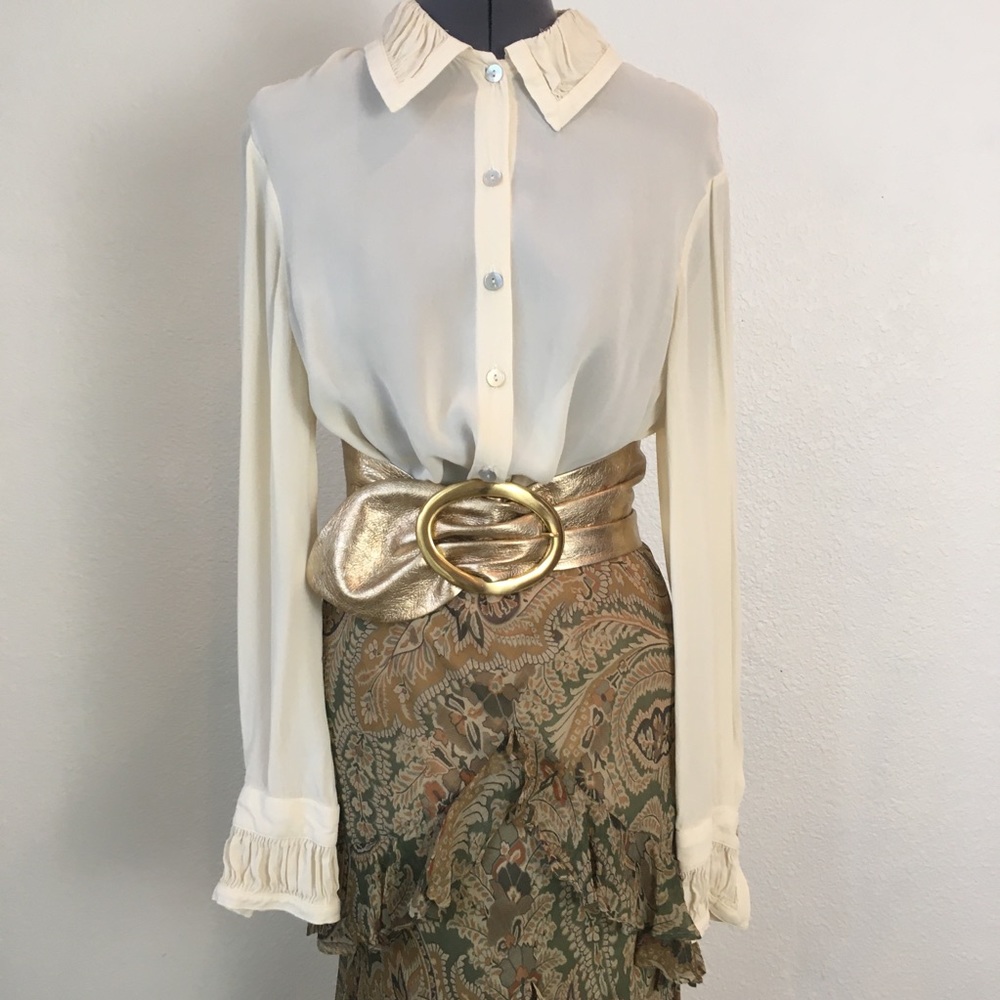 Gorgeous Shelli Segal cream silk blouse